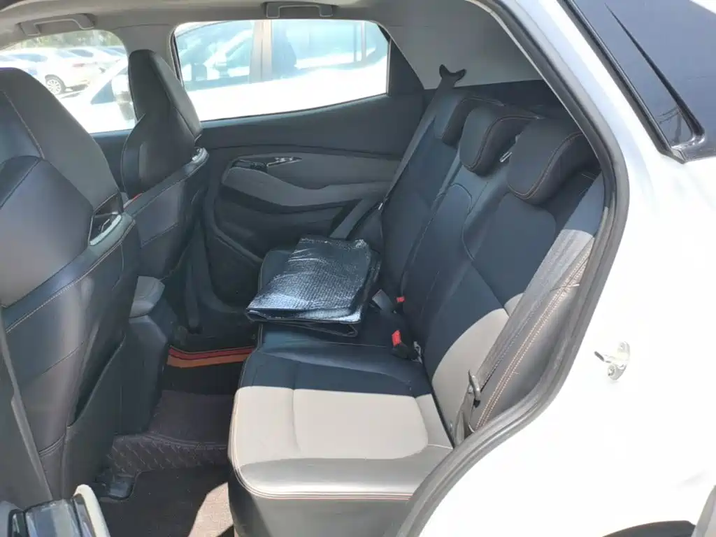 Baojun RS-3 — фото 17