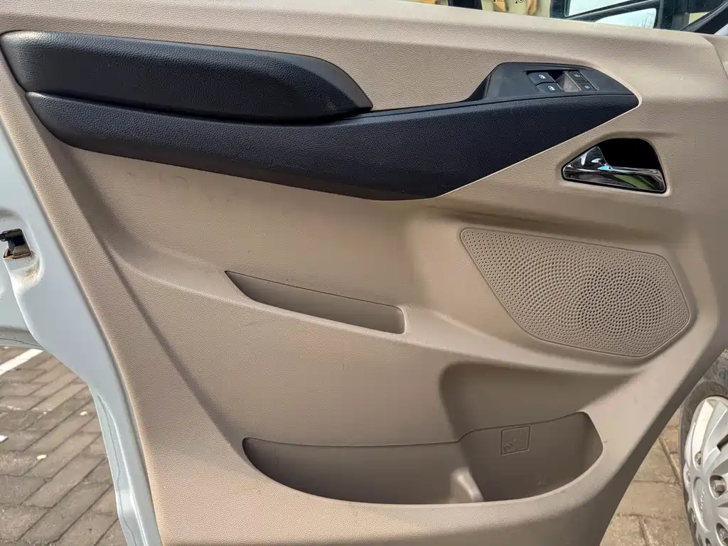 MAXUS V90 RV — фото 20