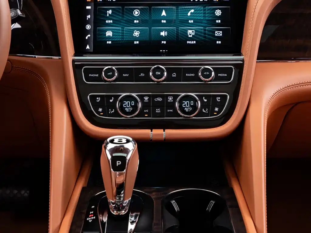 Bentley Bentayga — фото 10
