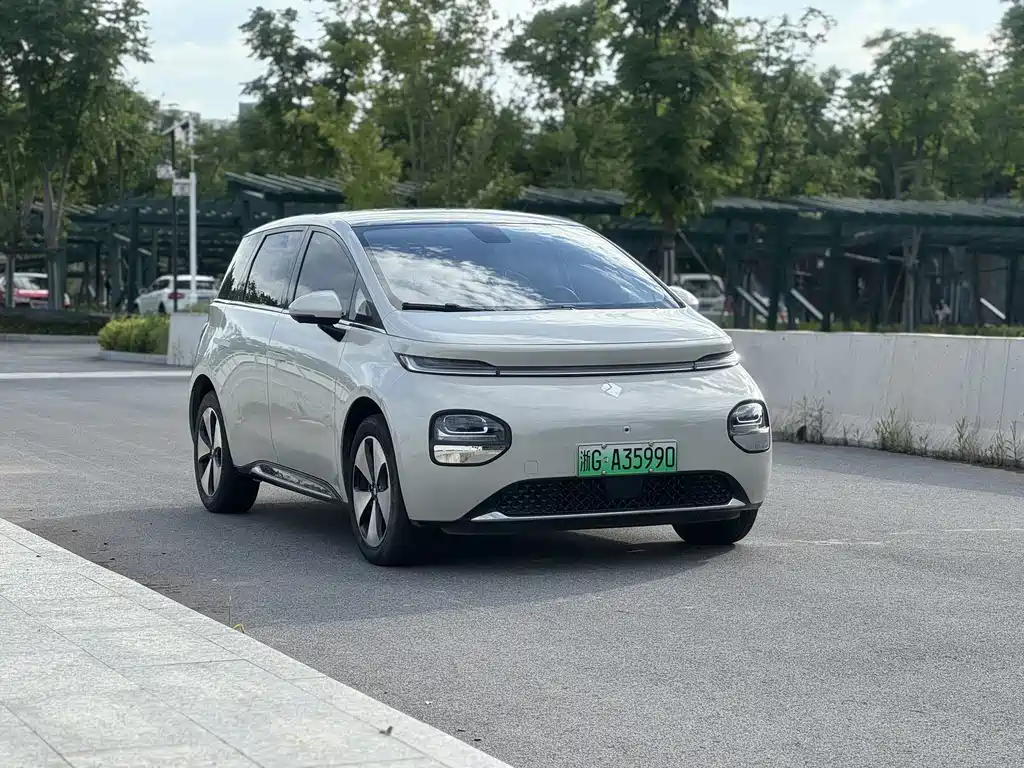 Baojun Yunduo — фото 3