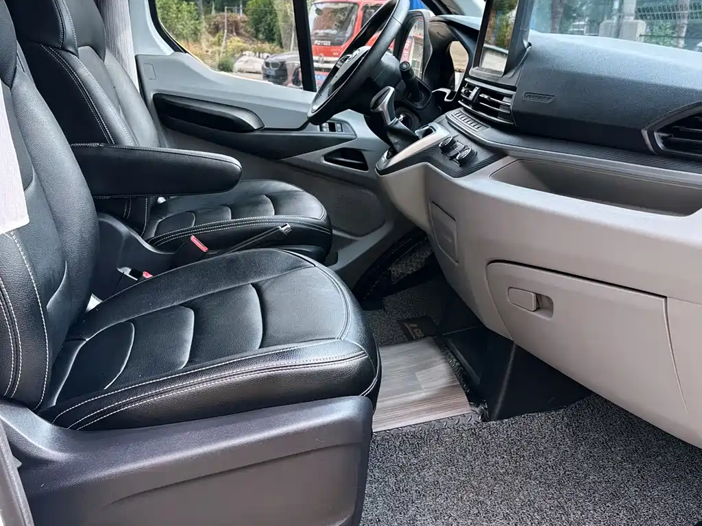 MAXUS V90 RV — фото 11