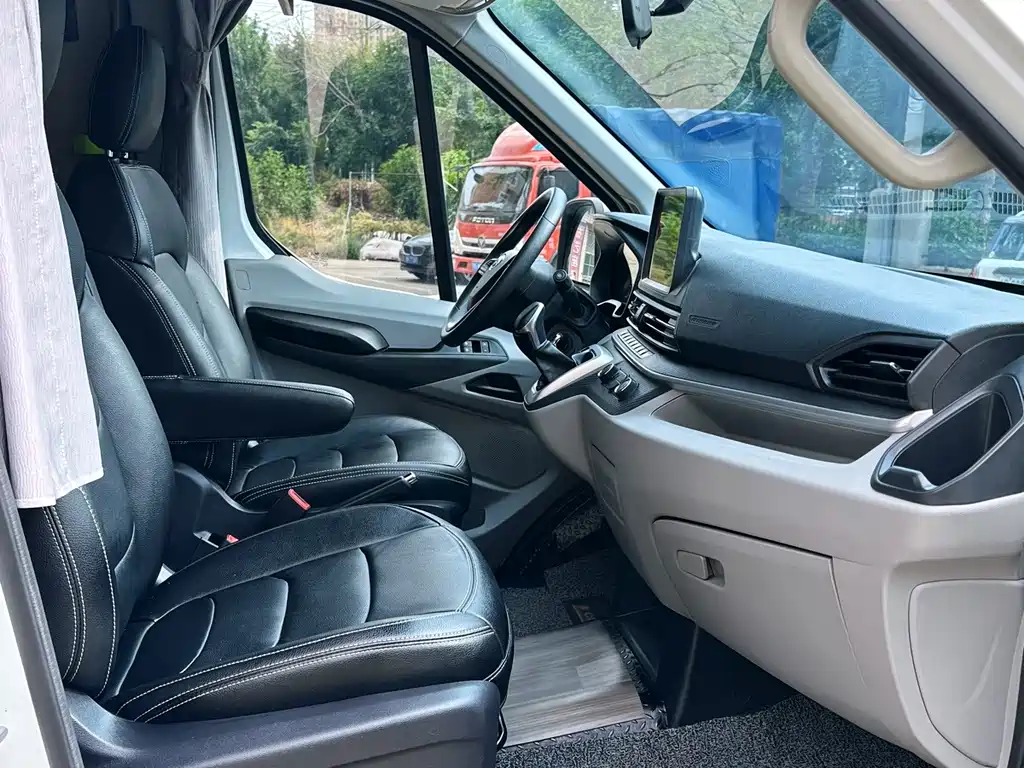 MAXUS V90 RV — фото 10