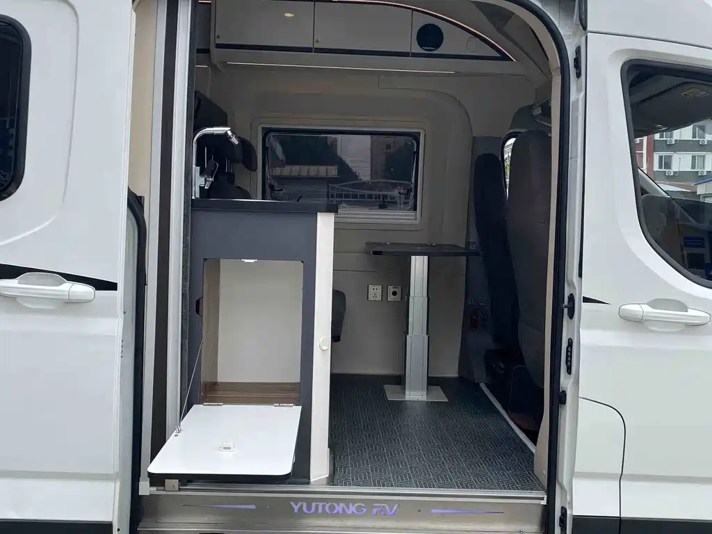 MAXUS V90 RV — фото 10