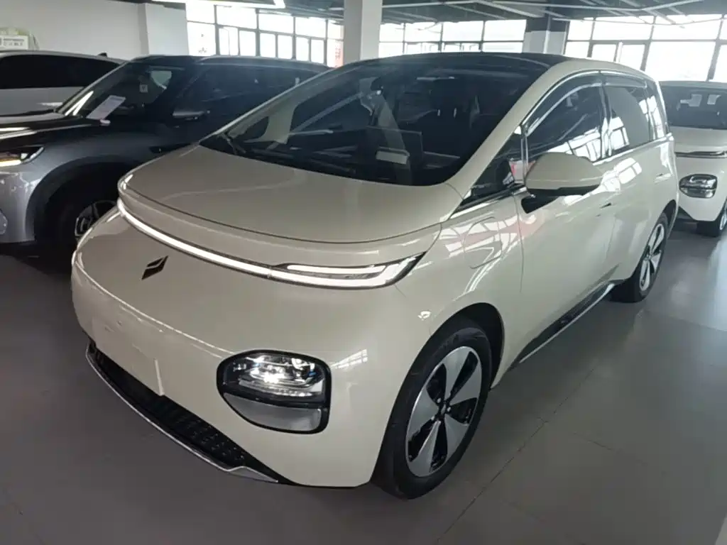 Baojun Yunduo — фото 2