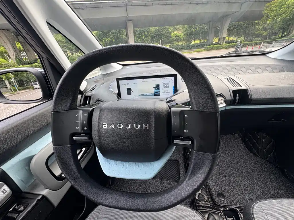 Baojun E300 — фото 25