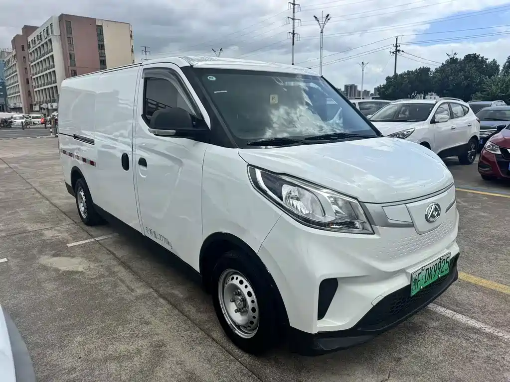 MAXUS EV30 — фото 2