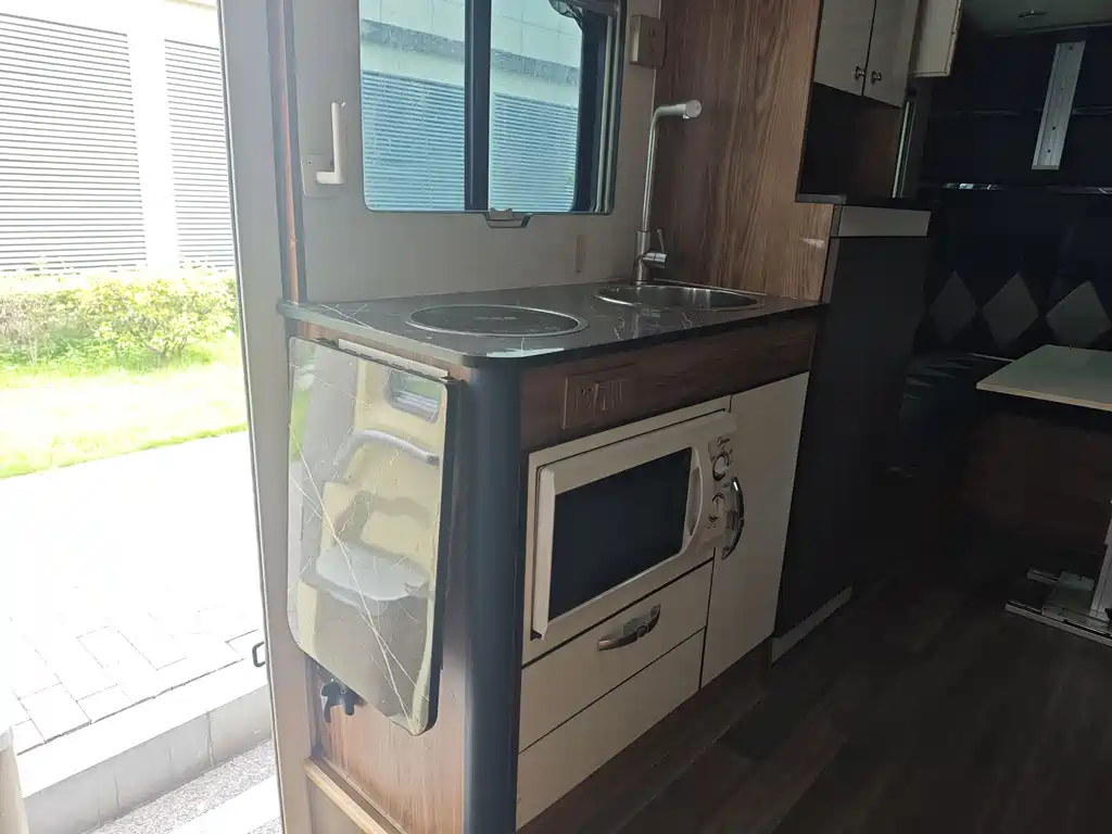 MAXUS V80 RV — фото 11