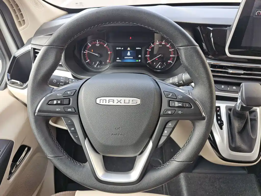 MAXUS V90 RV — фото 11