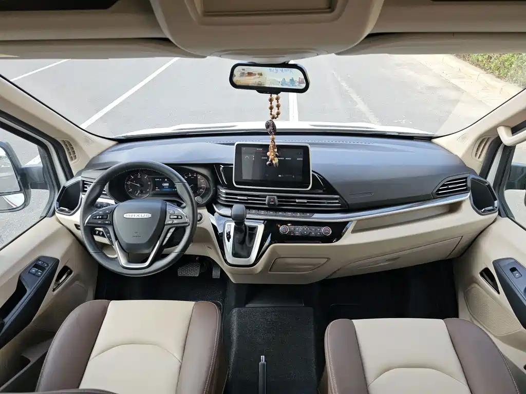 MAXUS V90 RV — фото 10