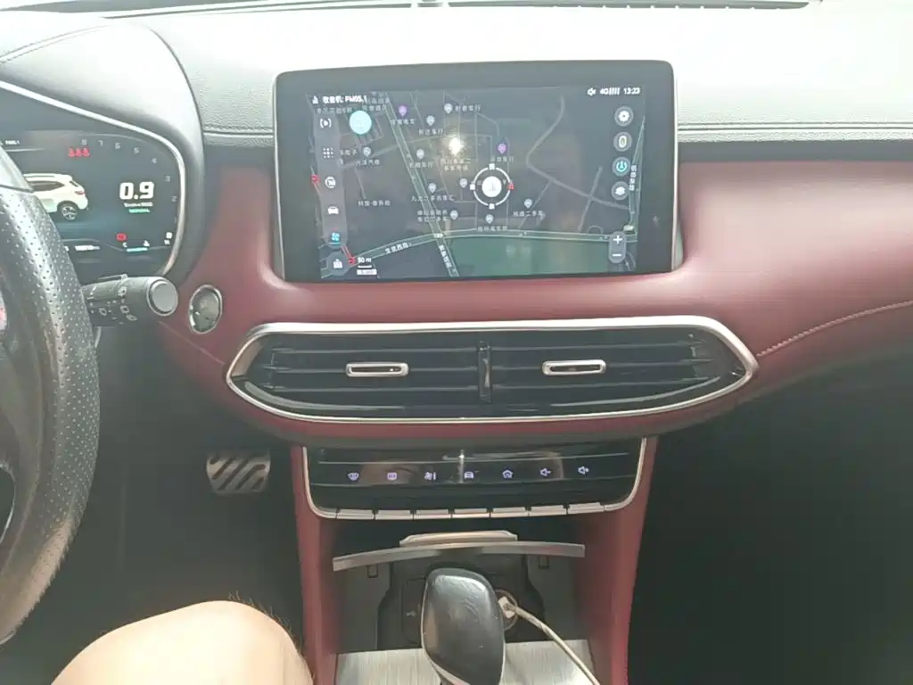 MG HS — фото 13