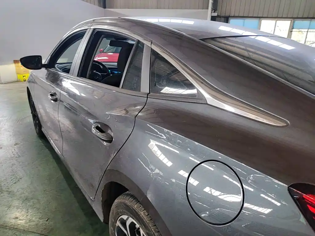 MG MG5 — фото 5