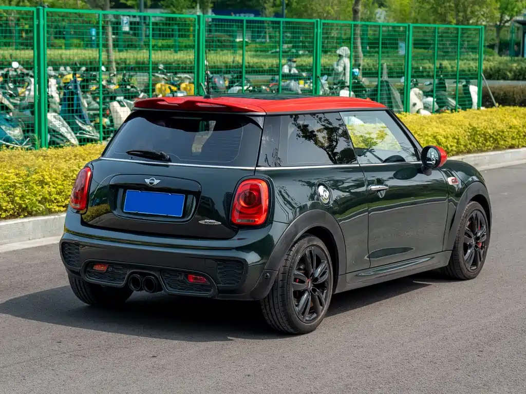 MINI Mini JCW — фото 6