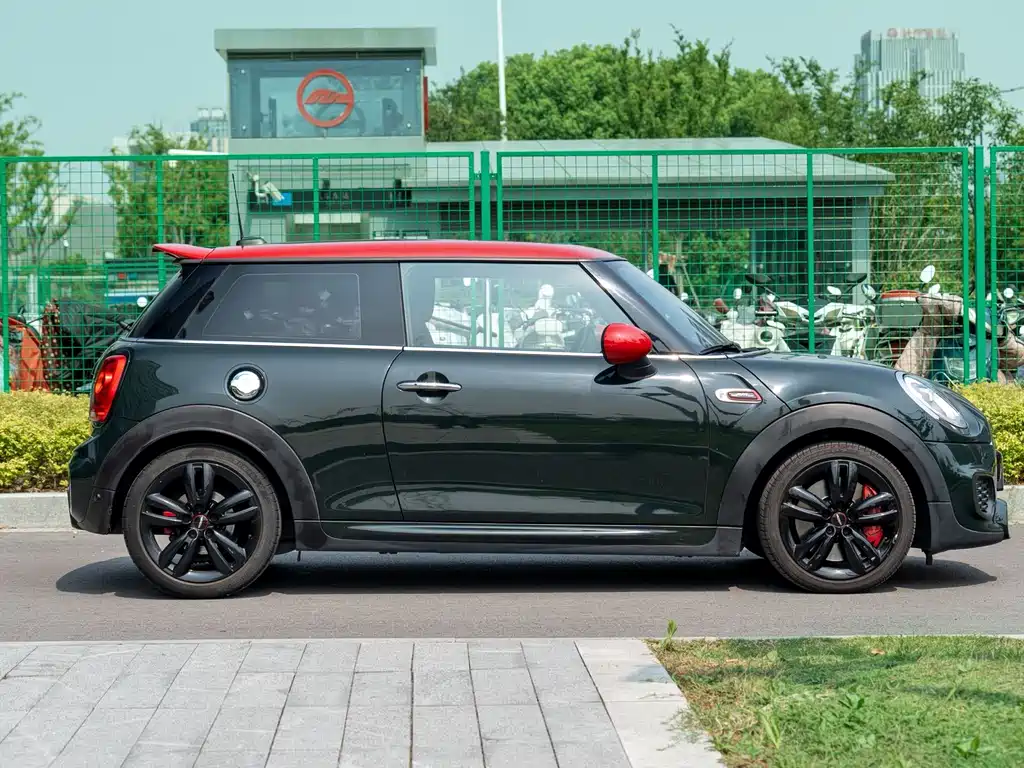 MINI Mini JCW — фото 7