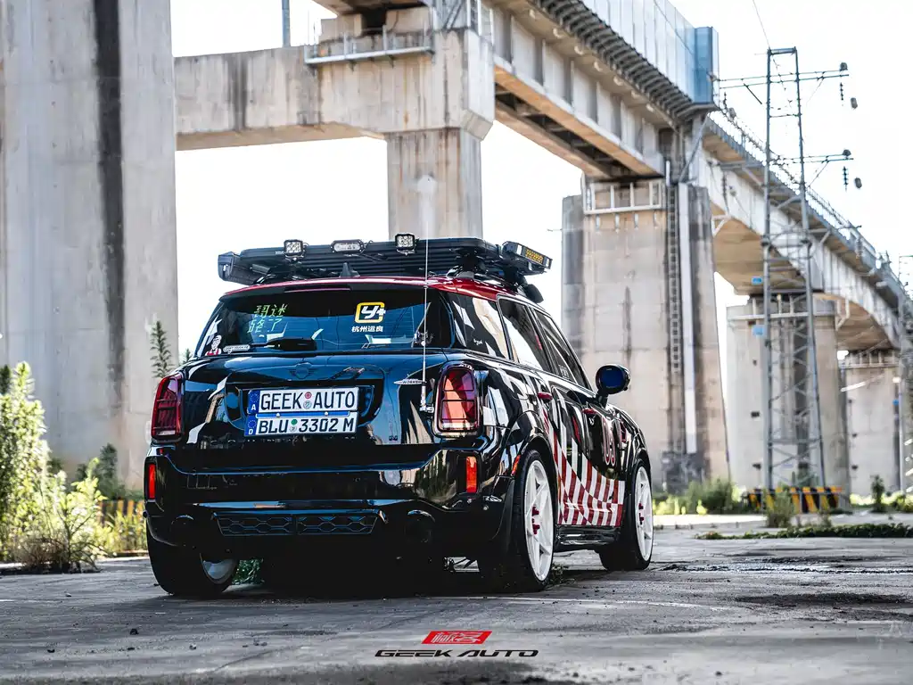 MINI Mini JCW Countryman — фото 10