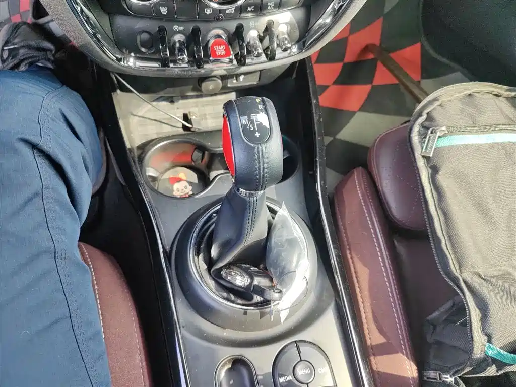MINI Mini Clubman — фото 10
