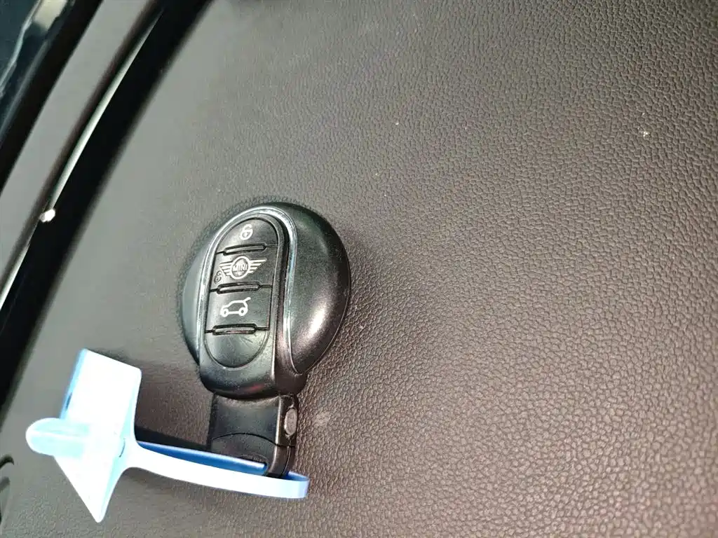 MINI Mini JCW Clubman — фото 9