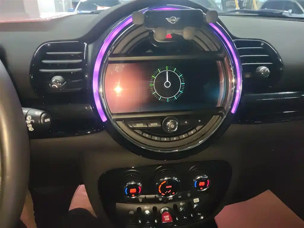 MINI Mini Clubman — фото 13