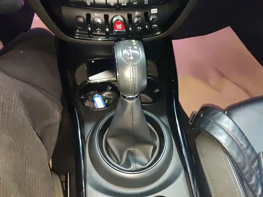 MINI Mini Clubman — фото 14