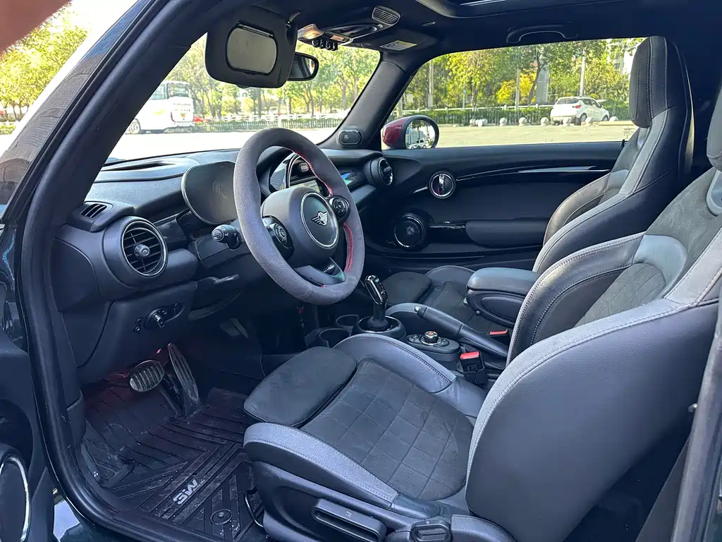 MINI Mini JCW — фото 4