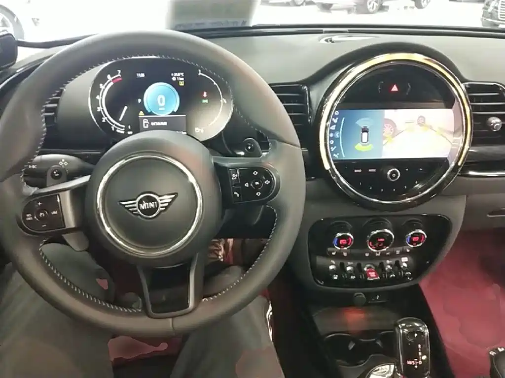 MINI Mini Clubman — фото 10