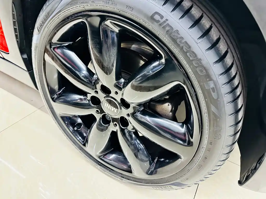 MINI Mini Clubman — фото 13