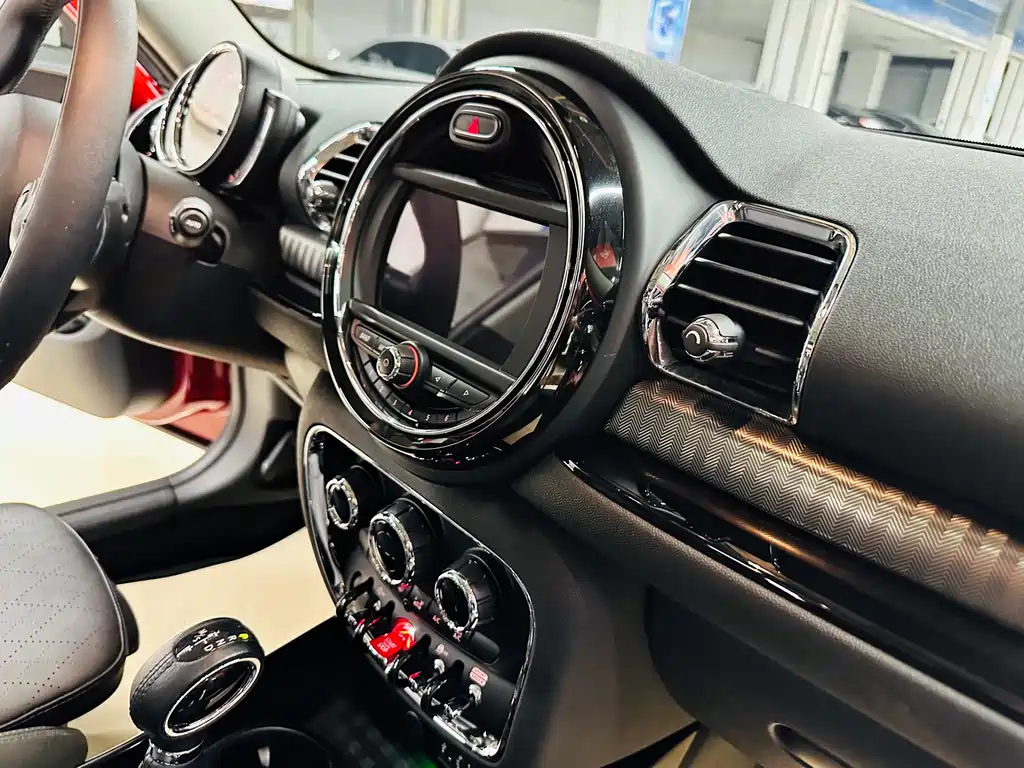 MINI Mini Clubman — фото 30