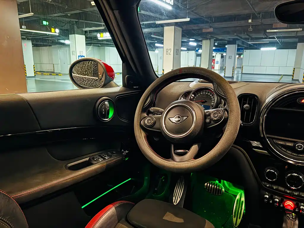 MINI Mini JCW Countryman — фото 11