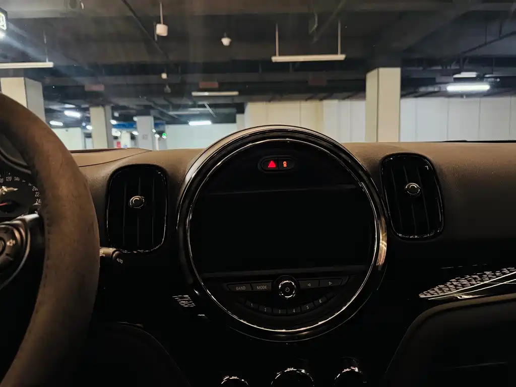 MINI Mini JCW Countryman — фото 14