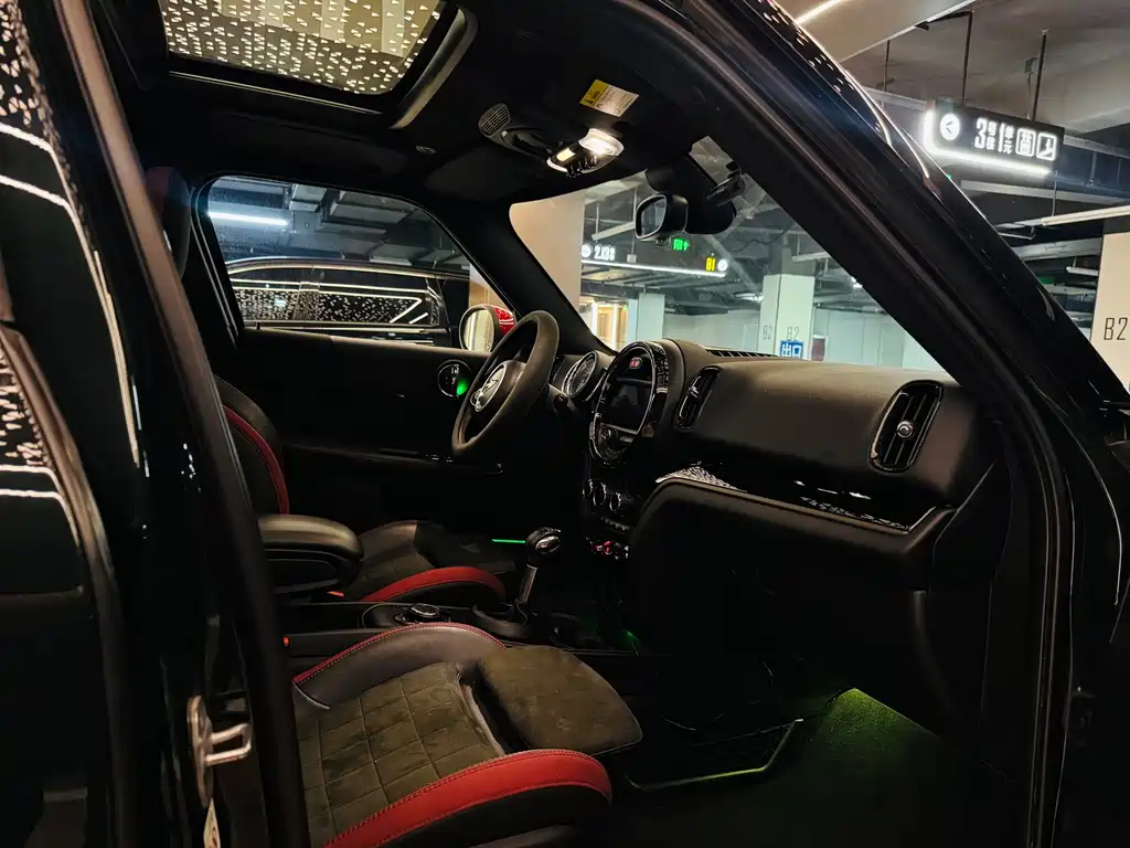 MINI Mini JCW Countryman — фото 17