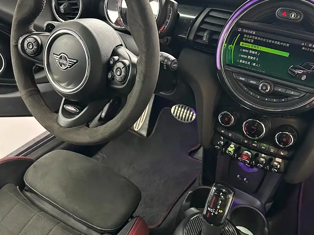 MINI Mini JCW — фото 10