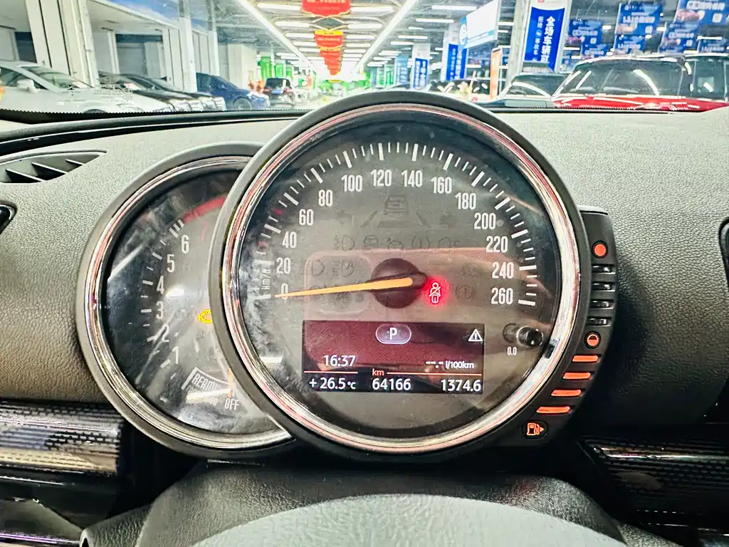 MINI Mini Clubman — фото 37
