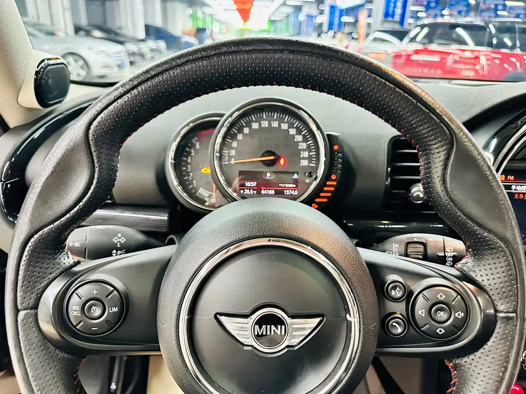 MINI Mini Clubman — фото 38