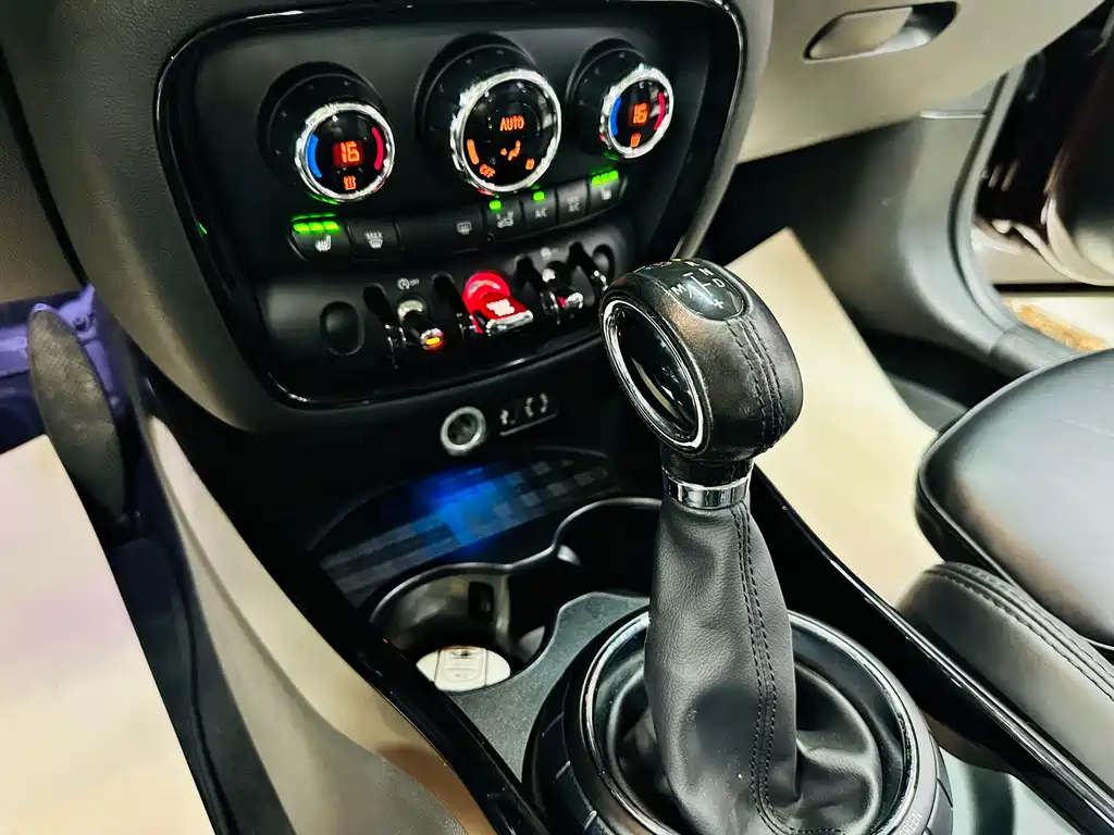MINI Mini Clubman — фото 42
