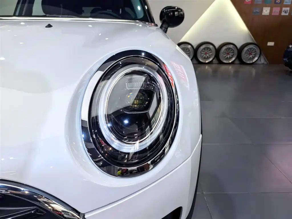 MINI Mini Clubman — фото 19