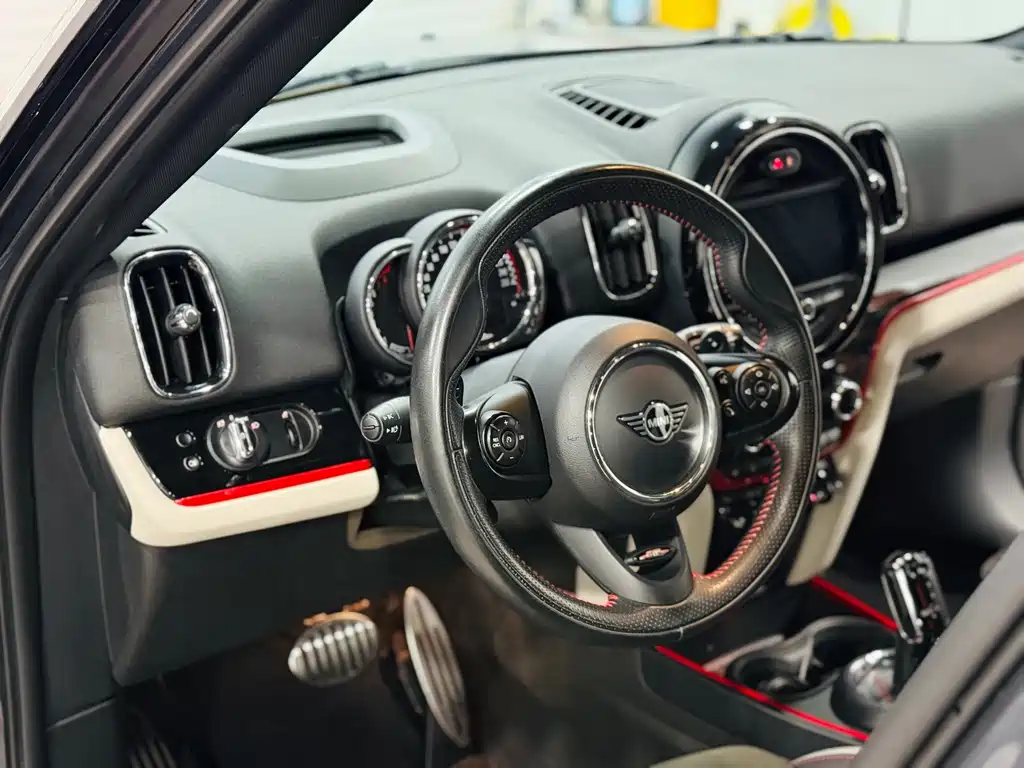 MINI Mini JCW Countryman — фото 9