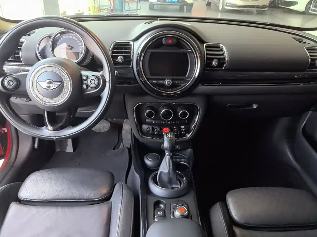 MINI Mini Clubman — фото 10