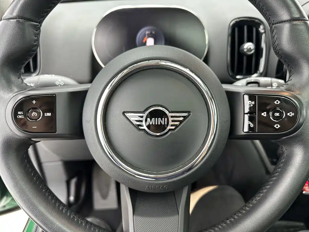 MINI Mini Countryman — фото 14