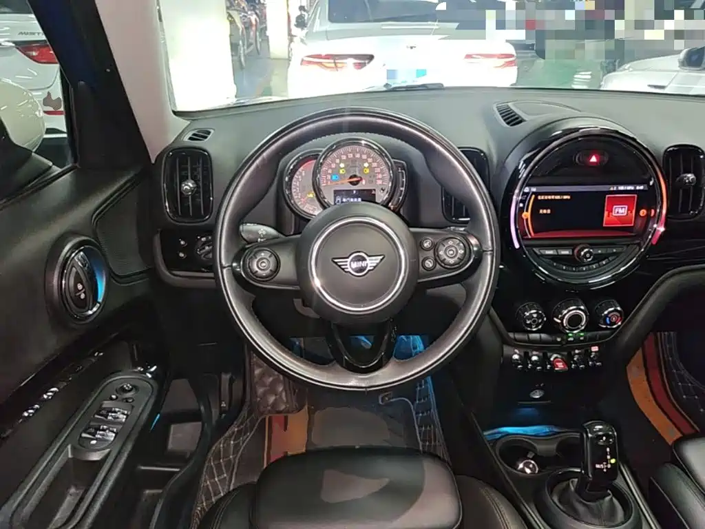 MINI Mini Countryman — фото 11