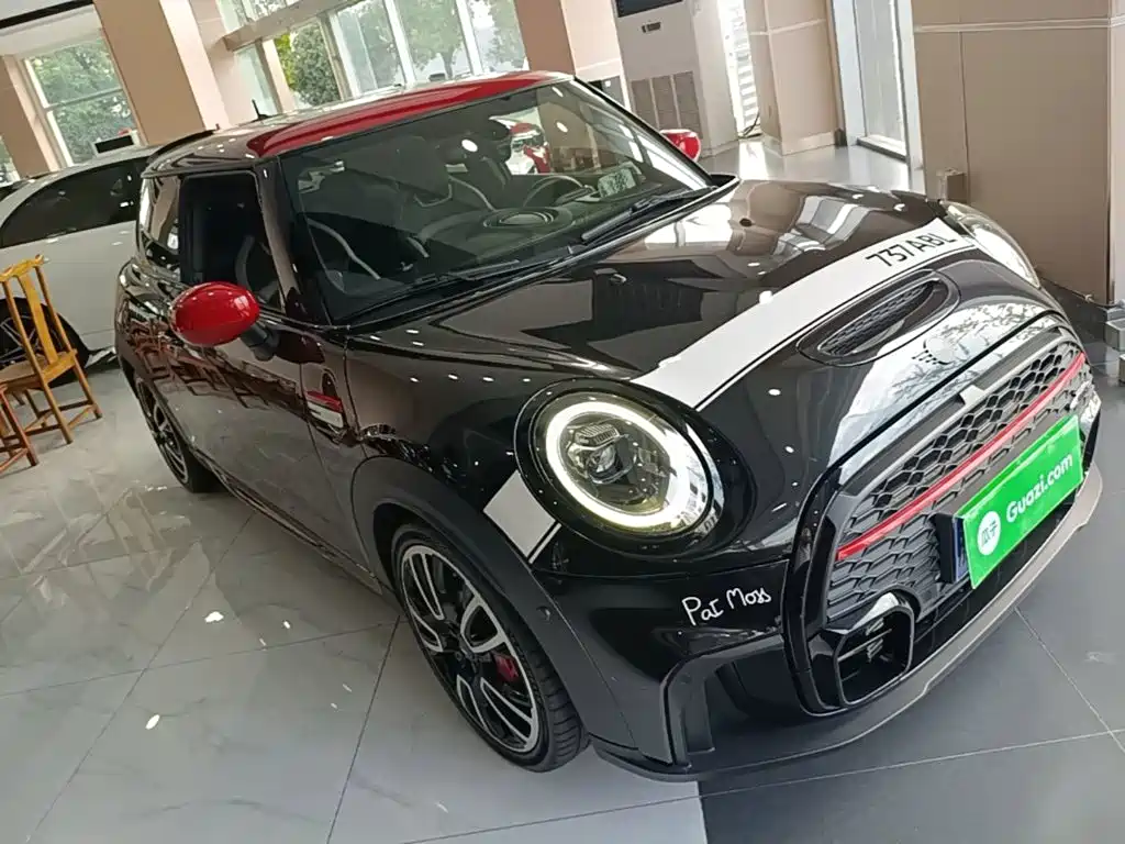 MINI Mini JCW — фото 4