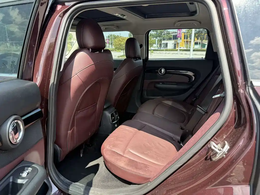 MINI Mini Clubman — фото 11