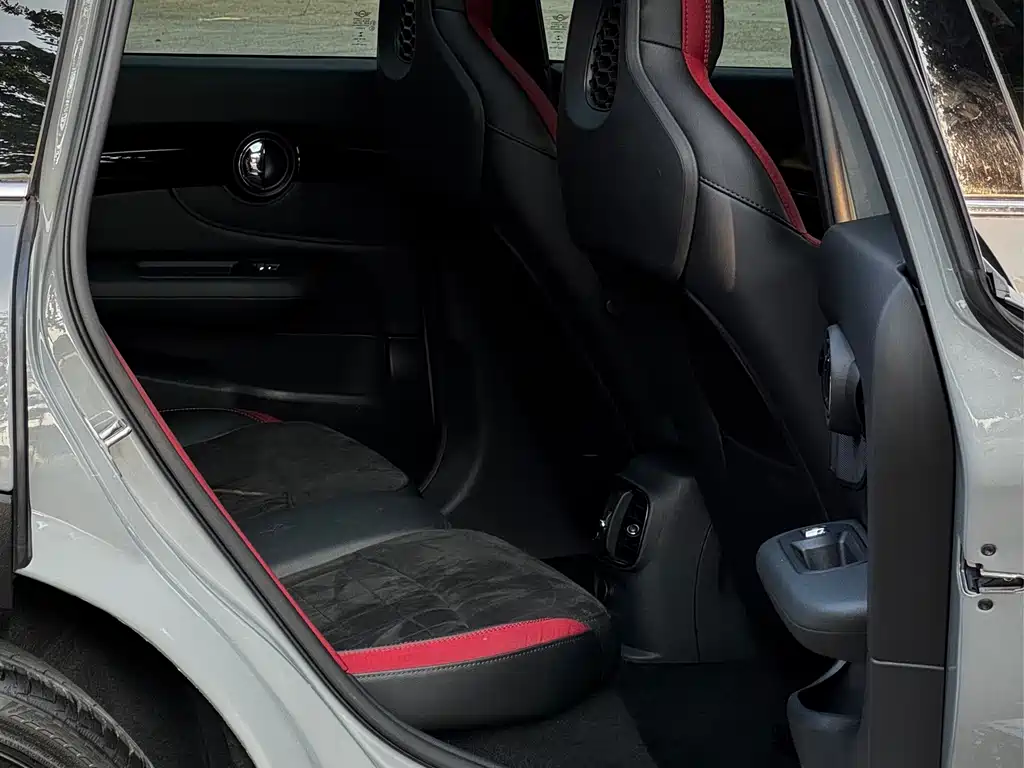 MINI Mini JCW Clubman — фото 8
