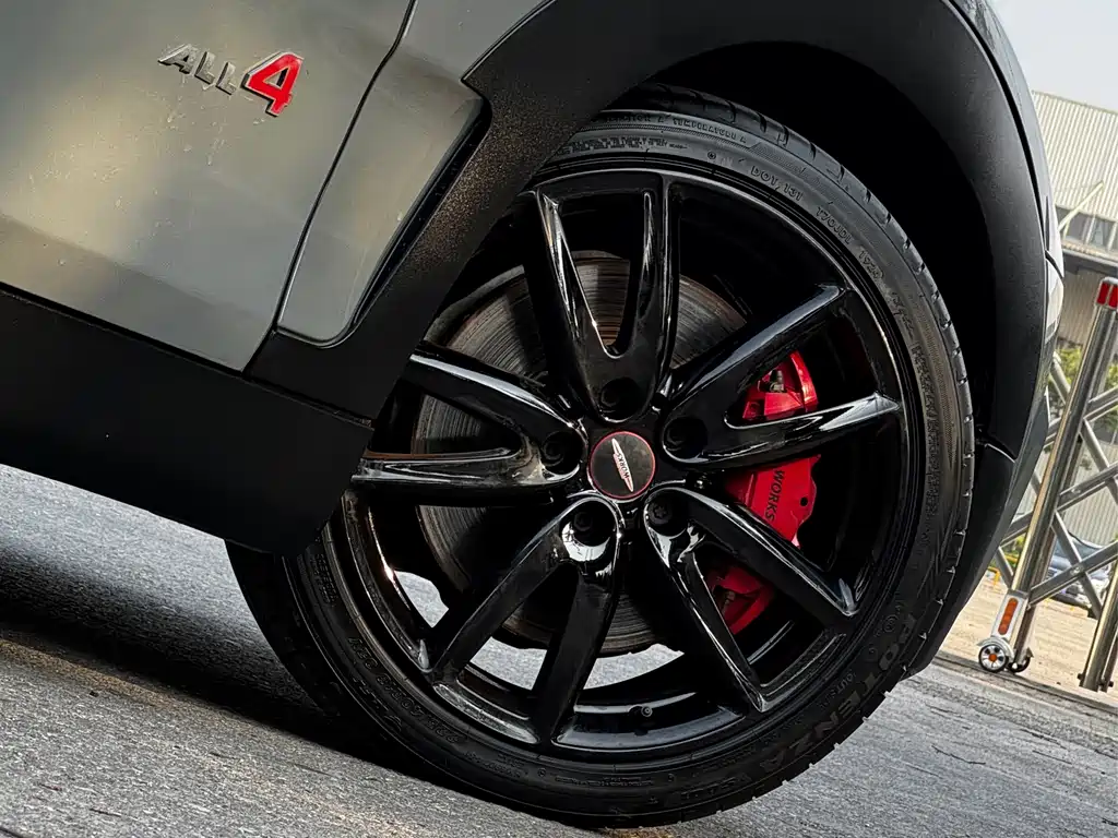 MINI Mini JCW Clubman — фото 9