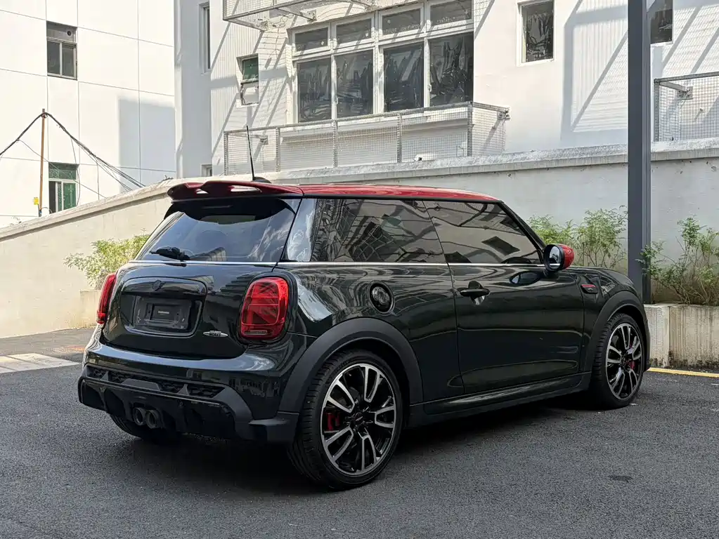MINI Mini JCW — фото 5