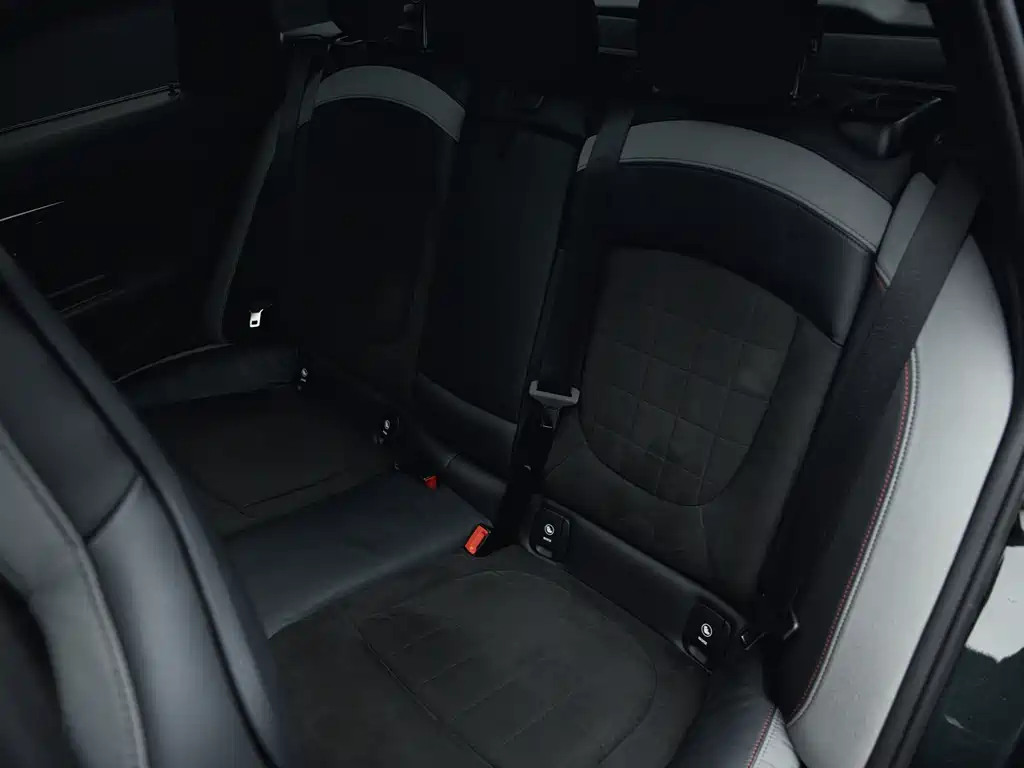 MINI Mini JCW Clubman — фото 21