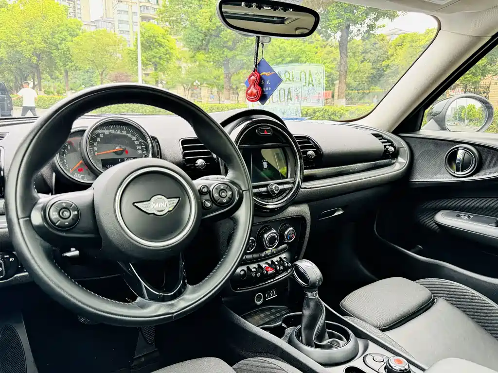 MINI Mini Clubman — фото 17