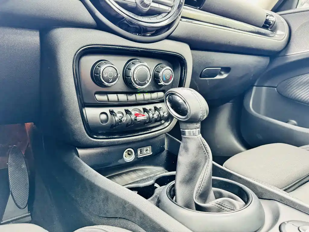 MINI Mini Clubman — фото 9