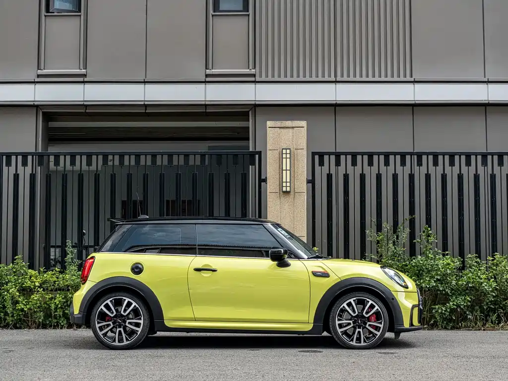 MINI Mini JCW — фото 3