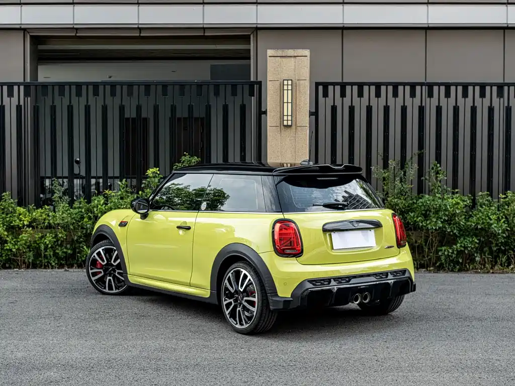 MINI Mini JCW — фото 4