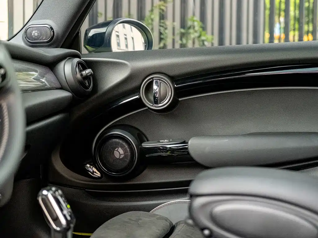 MINI Mini JCW — фото 6