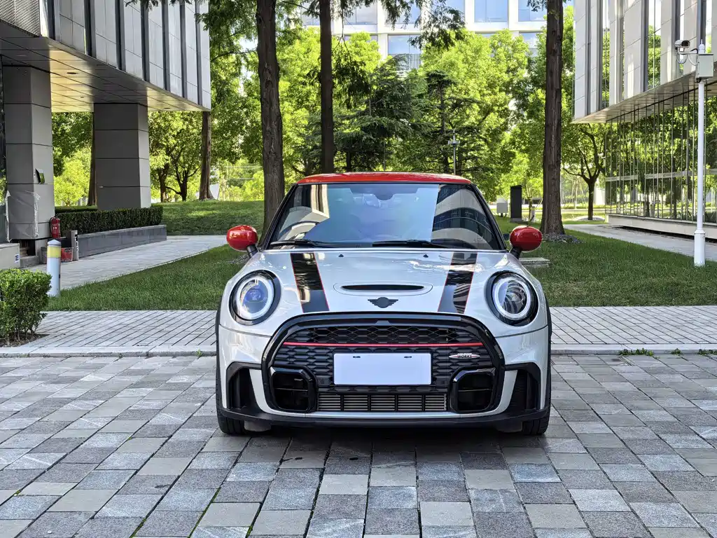 MINI Mini JCW — фото 2